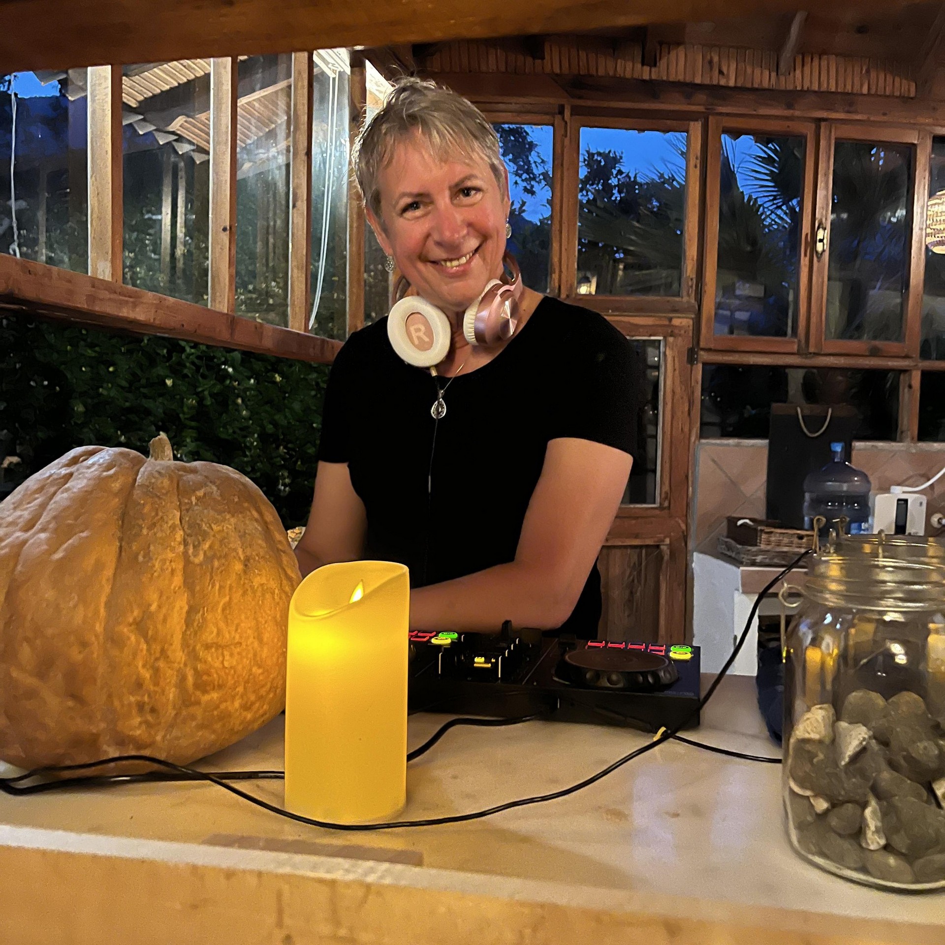 Petra van Dijk (DJ Peony)